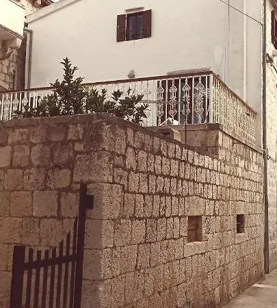 Nona Ruzica Apartamento Vis